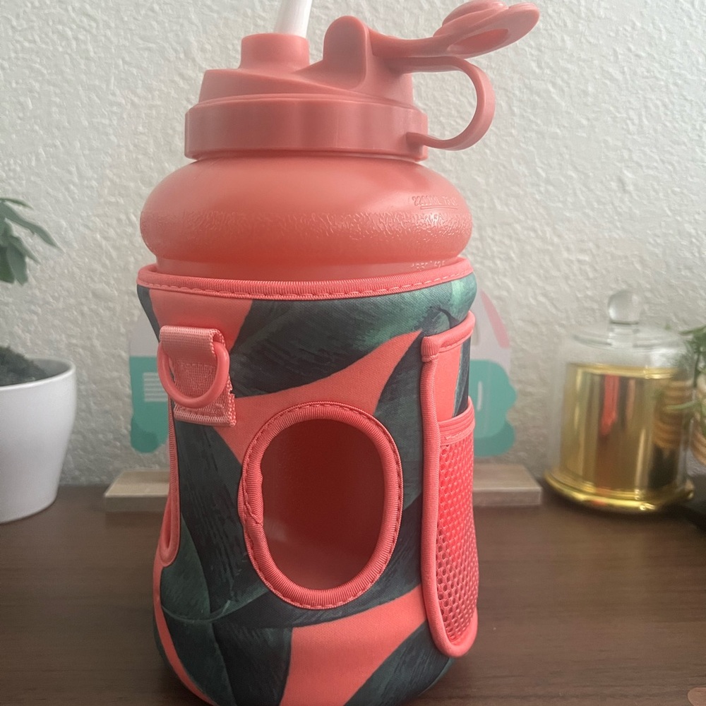 Blush Hydrojug with Tropic Sleeve
